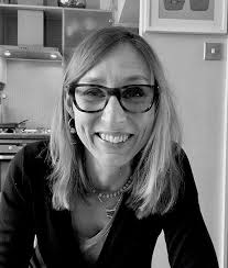 Painted Botanical Collage: Create Flowers, Succulents, and Herbs from Cut  Paper and Mixed Media: Amazon.co.uk: English, Tracey: 9781631595295: Books