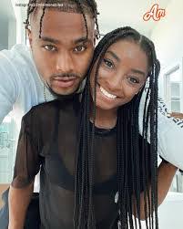 Roslyn Reynolds's Instagram, Twitter & Facebook