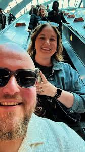 Robyn Newell (@robynnew22)