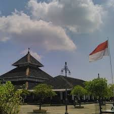 Jul 26, 2019 · 88 gambar desain atap limas baja ringan paling bagus. Bentuk Atap Masjid Demak Ini Menjadi Rujukan Bagi Pembangunan Masjid Saat Ini Picture Of Demak Great Mosque Tripadvisor