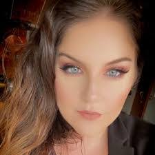 Ashton Weaver's Instagram, Twitter & Facebook