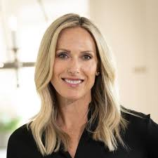 Alexis Mcgrath's Instagram, Twitter & Facebook