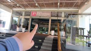 Hotel puri pujangga has several types of rooms to suit both leisure and business travellers. Hotel Puri Pujangga Ukm Bangi Vlog Youtube