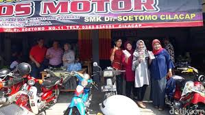 Berikut ini kumpulan contoh caption menarik untuk promosi produk atau jasa yang dapat digunakan di instagram ,facebook atau lainnya. 50 Gambar Iklan Bengkel Mobil Terbaik Kumpulan Gambar Iklan Terbaru