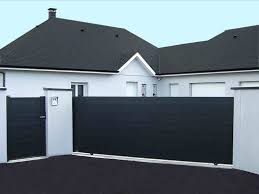 Ensuite, la pose de porte de garage permet d'embellir votre aménagement extérieur. Installation De Portails Et Portes De Garage A Tarbes Lescar Et Pau 64