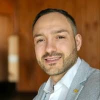 9 "Daniel Horea" profiles