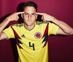 La selección colombia estrena camiseta: Comprar Camisetas De Futbol 2021 Baratas Camiseta Seleccion Colombia Santiago Arias Mundial 2018