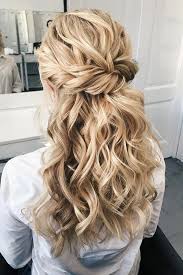 Creative Unique Wedding Hairstyles Twisted Half Up Half Down On Bride With Long Curly Blonde Hair S Hair Styles Bridal Hair Half Up Curly Hair Styles Naturally