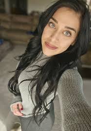 Damien Castle's Instagram, Twitter & Facebook