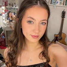 Emily Combe's Instagram, Twitter & Facebook