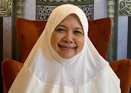 Muhaya mohamad ialah professor oftalmologi, allianze university college of medical sciences (acucms) dan penceramah utama jelajah celik famili dan apakah mahu mencari redha allah? Alahaiii Prof Muhaya Dikecam Lagi