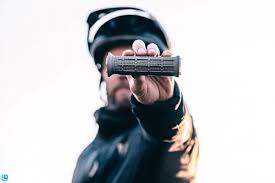 Digital underground frontman shock g has died at the age of 57. Revgrips Pro Series Half Waffle Grips In Review The Revolutionary 99 00 Grip Enduro Mountainbike Magazine