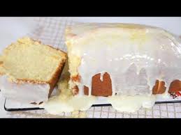 استعجلت وقطعت الكيك ساخن وتفتت مني بس مستعجله اكل منه طعمه لا يوصف Youtube In 2020 Food Desserts Deserts