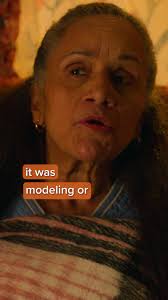 reminder that mujeres can have it all 😌 #OnMyBlock #jamalandabuelita  #jamalturner