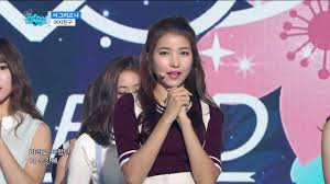 eunha al su isseosseo neol bon sungan mwonga teukbyeolhadaneun geol sinb nunbit maneurodo neukkyeojinikka maeumi umjigineun geol. Tvpp Gfriend Navillera ì—¬ìžì¹œêµ¬ ë„ˆ ê·¸ë¦¬ê³  ë‚˜ Show Music Core Live Youtube
