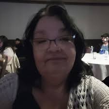 Who can decorate a wedding in September?