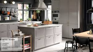 Traditioneller Look Fur Moderne Koche Ikea In 2020 Kuchendesign Modern Moderne Weisse Kuchen Ikea Kuchenideen