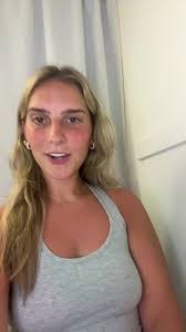 Kendra Wallin's Instagram, Twitter & Facebook