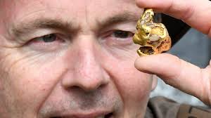 Giant gold nugget found in Scottish river