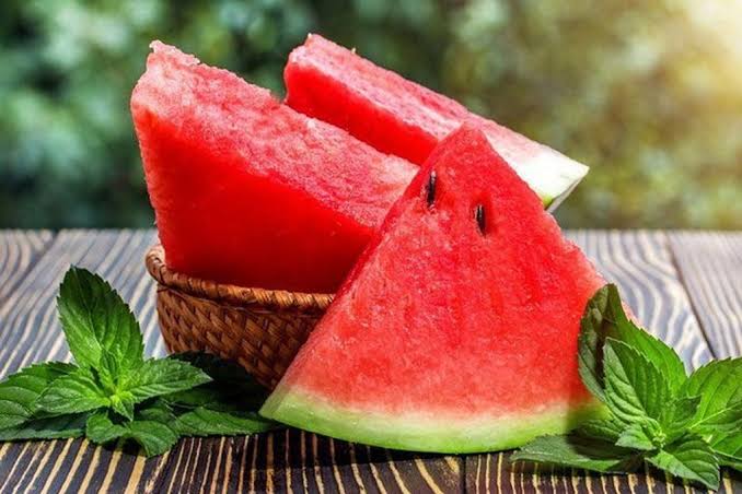 Nhiều lợi ích của dưa hấu - món ăn mọng nước trong ngày hè | Báo Dân trí