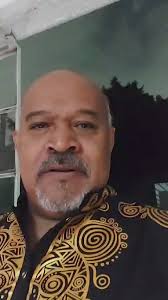 El Cantante y amigo Querido Enrique San Martin Muchas pero muchas GRACIAS  GRACIAS GRACIAS por tan hermoso detalle e invaluable cariño y amistad hacia  mi persona es el mejor regalo que puedo recibir, ...