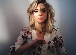 Interview: Lisa Wright discusses her songwriting, her ...