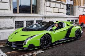 Lamborghini Veneno Roadster Painted In Verde Miura W Exposed Carbon Fiber Photo Taken By Cyril Minder Photog Lamborghini Veneno Lamborghini Cars Lamborghini