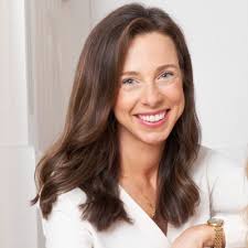 My Co-Founder, Maggie Myers Phipps, and I are incredibly excited to  announce the launch of Larken, essentials for pregnancy, nursing and  hands-free pumping. After our own challenging experiences…