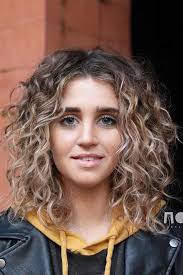 This shag features an almost imperceptible transition from the bang to layer area, which is great for those with sparser curls who. Pin On Hair