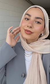 Aslam ailkum khadijah how are you doing looking beautiful plus gorgeous  plus etc