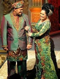 Model kebaya pengantin batak yg gmuk. 10 Inspirasi Kebaya Plus Size Soal Penampilan Badan Sintal Tak Jadi Soal