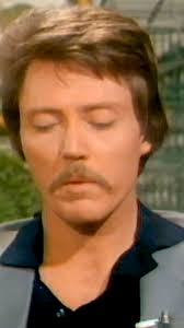 Are these the BEST or WORST accents in movie history? 😂 More  #GoldStatueEnergy from @henry.calvert and @chanwills! Henry Calvert and  Chan Wills tackle a hot debate from the world of film and