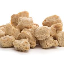 A proteína vegetal texturizada (pvt) é feita de farinha de soja que foi cozida na pressão e seca, resultando em uma proteína gostosa e barata que é a proteína vegetal texturizada em embalagem aberta tem uma duração de até um ano, mas em embalagem fechada a vácuo pode durar muito mais. Soja Texturizada Www Cocinista Es