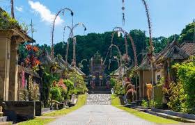 Up In The Highlands Of Bali S Mount Batur Is Penglipuran Village 700 Meters Above Sea Level While Constantin S World S Most Beautiful Small Towns Towns