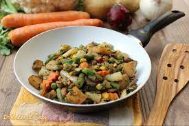 Un contorno veloce, che grazie all'aggiunta di una spezia, diventa davvero delizioso: Padellata Di Verdure