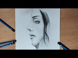 Seingat saya arti huruf dibelakang angkanya ada, b berarti mengacu pada blackness atau seberapa gelap arsirannya dan h mengacu pada hardness yang berarti seberapa tajam pensilnya. Gambar Pensil Hb