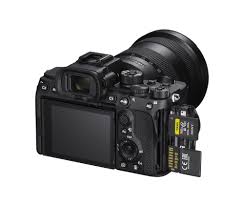 Before removing memory cards, turn the camera off and open the memory card slot cover. Quick Guide To Memory Cards For Video With The Sony A7s Iii Sony Alpha Universe
