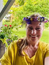 No sirds priecājamies un lepojamies, ka šī gada Latviešu valodas aģentūras  diasporas latviešu skolu konkura “ZELTA PŪKA” laureātu vidū ir divas mūsu  skolotājas: Jana Anča-Tetere un Laura Vilsone-Meixner. Skolotāja Jana