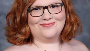 Fontainebleau High School awards diplomas