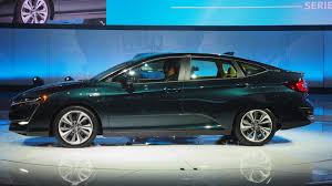 However, depending on how you drive the vehicle, you may use both gasoline and electricity during the first 21 miles following a full charge. Honda Clarity Phev Debuts With 42 Miles Of Ev Range