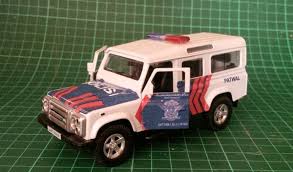 Unduh dan gunakan semua foto termasuk untuk proyek komersial. Jual Diecast Miniatur Reflika Mobil Land Rover Defender Polisi Indonesia Patwal Skala 32 Di Lapak Annie Olshop Bukalapak