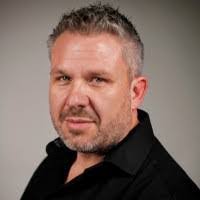 Shawn Tomlin's Instagram, Twitter & Facebook