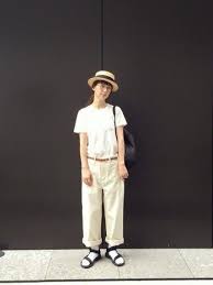 おしゃれ上手は小物好き シンプルファッション 小物の技ありコーデをご紹介 キナリノ ファッション シンプル ファッション ファッションスタイル