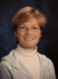 Elliott Yates's Instagram, Twitter & Facebook