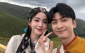 Zhang Yunlong dan Song Yiren Bintangi Drama Komedi Romantis 'My Favorite  Special Girl'