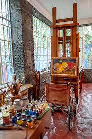 It is an unofficial fan site and has been created solely for entertainment purposes. Frida Kahlo Begeben Sie Sich Auf Eine Virtuelle Tour Durch La Casa Azul Vogue Germany