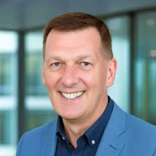 Just passed my Diploma for Financial Advisers. 🎉 Very pleased and looking  forward to the next step in my career!