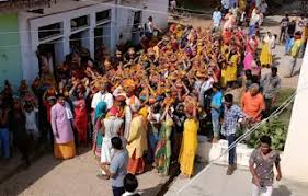 जैतपुरा मढी में गली गली द्वार द्वार निकली भव्य शोभा कलश यात्रा | Jetpura  madi main gali gali dvar dvar nikli bhavya shobha kalash yatra