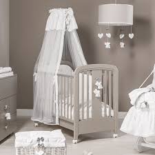 Hier haben sich seit der gründung mehrere tausend kreative menschen registriert, die täglich handgemachtes kaufen und verkaufen. Babybett Mit Himmel Praktisch Und Gleichzeitig Wunderschon