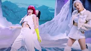 Of course, everyone has heard the song let's kill this love and other famous songs as well. Das Neue Musikvideo Von Blackpink Versammelt So Viele Runway Looks Wie Sonst Nur Eine Fashion Week Vogue Germany